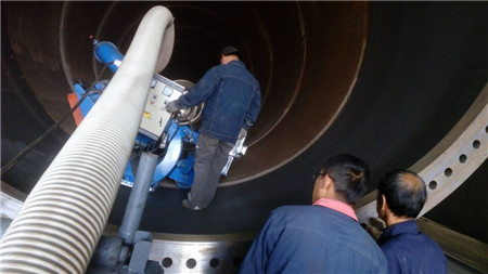 鋼管內(nèi)噴砂除銹作業(yè)線設備